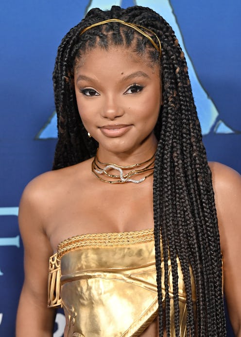 Halle Bailey gold headband at Avatar 2 premiere