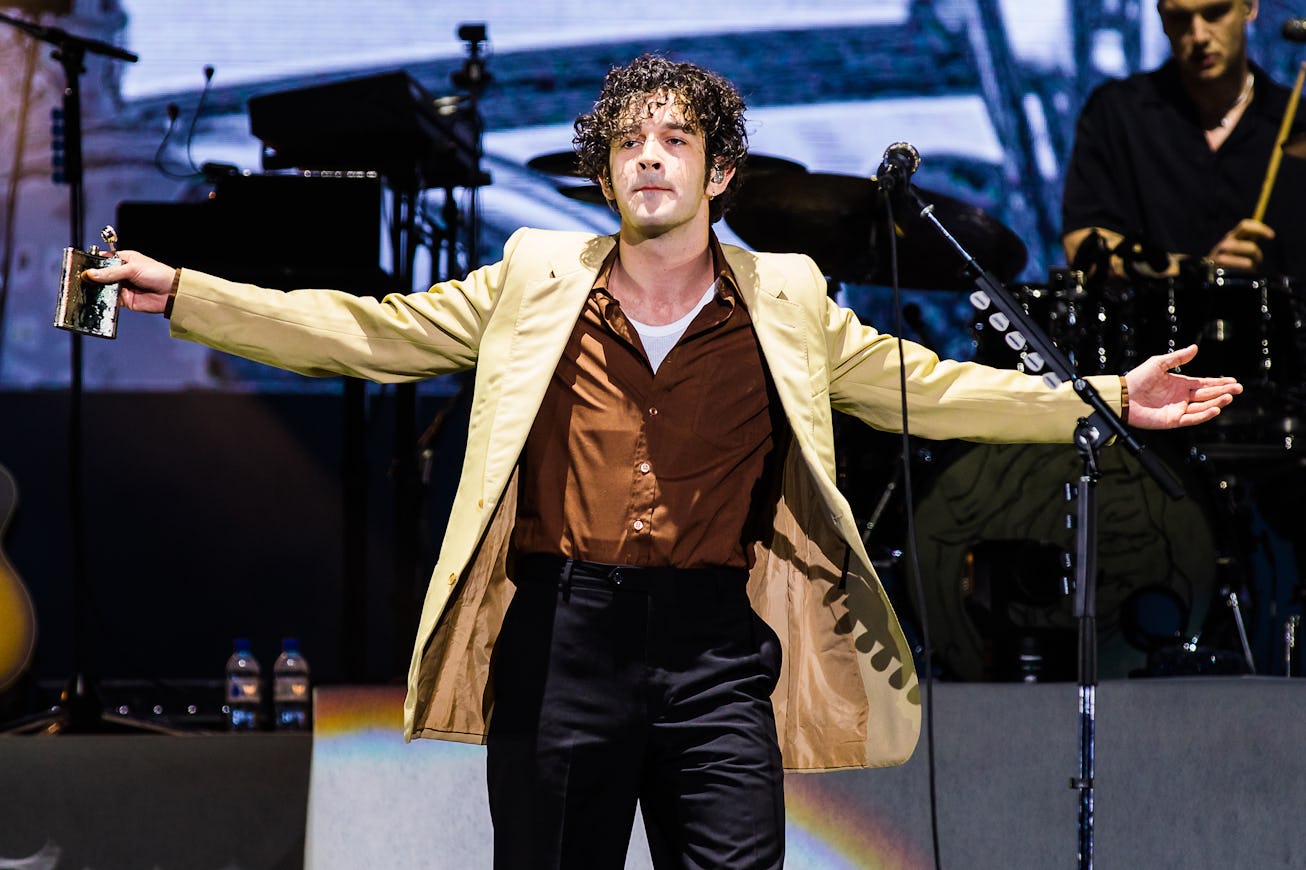 SAO PAULO, BRAZIL - MARCH 25: Matthew Healy of The 1975 performs live on stage during day two of Lol...