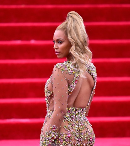 Beyoncé's hair ponytail at the Met Gala in 2015.