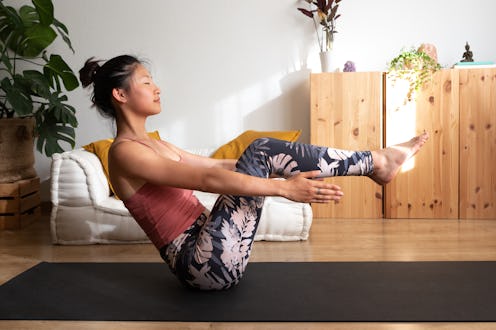 All the benefits of boat pose, the core-strengthening yoga move that doubles as a stretch.