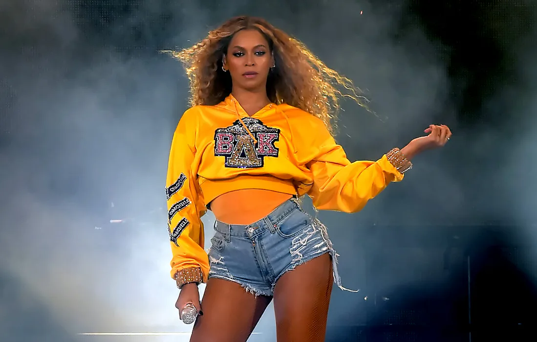 Beyoncé’s Hair Evolution, From Micro Braids To Long Blonde Waves