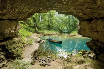 Mammoth Cave National Park Paddlers can peer deep into the McCoy Blue Hole Spring on the Green River...