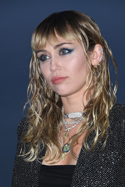 Miley Cyrus cartilage piercing earring stack 2020