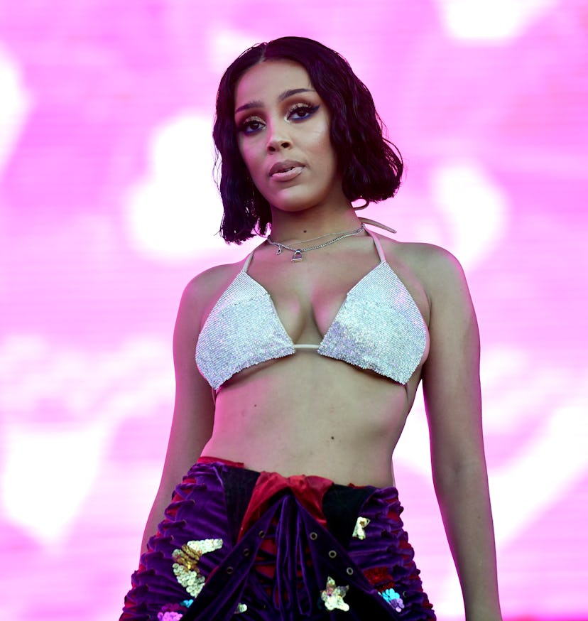 Doja Cat rocking a short bob hairdo.