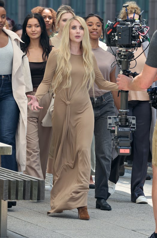 Emma Roberts pale platinum hair color on American horror story set 2023
