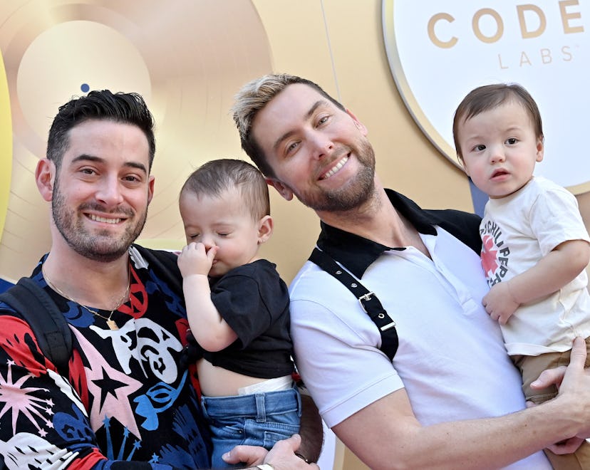 BEVERLY HILLS, CALIFORNIA - FEBRUARY 04: (L-R) Michael Turchin, Violet Betty, Lance Bass and Alexand...