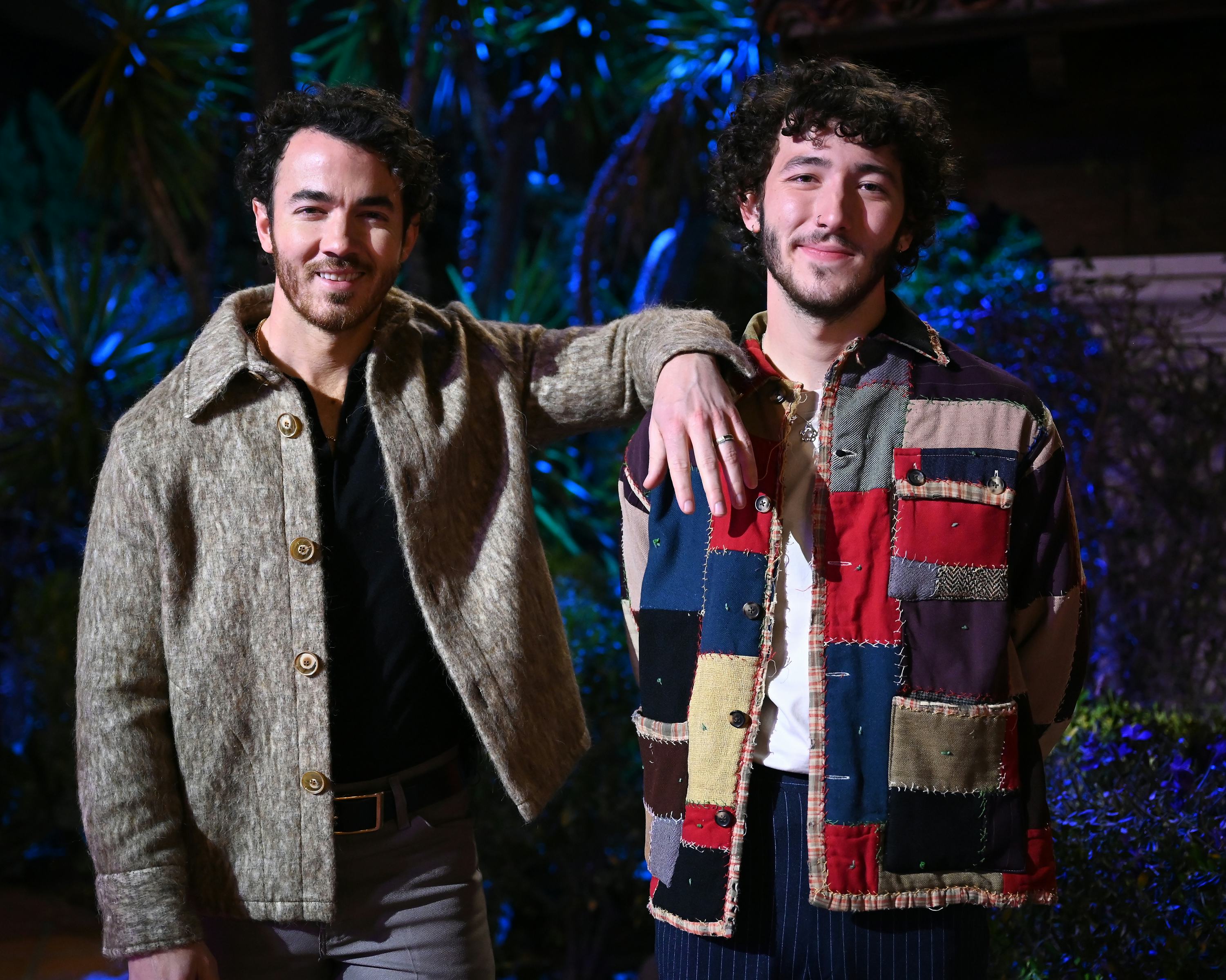 CLAIM TO FAME - &ldquo;Don&rsquo;t Get Chummy, You Dummy!&rdquo; - The remaining 11 contestants step into the limeligh&hellip;