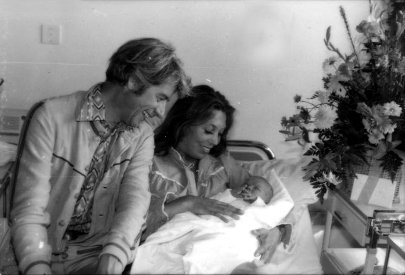 Rudi Carrell, Ehefrau Anke Kesselaar, Sohn Alexander Kesselaar (2 Tage alt), -  - Krankenhaus "Links...