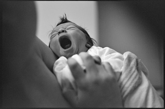 newborn baby black and white image in article about sids