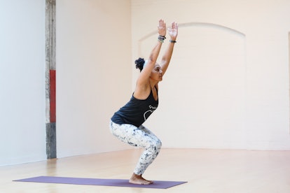 Women combine empowered yoga poses and axe throwing to demonstrate 'divine  energy' – The Mercury