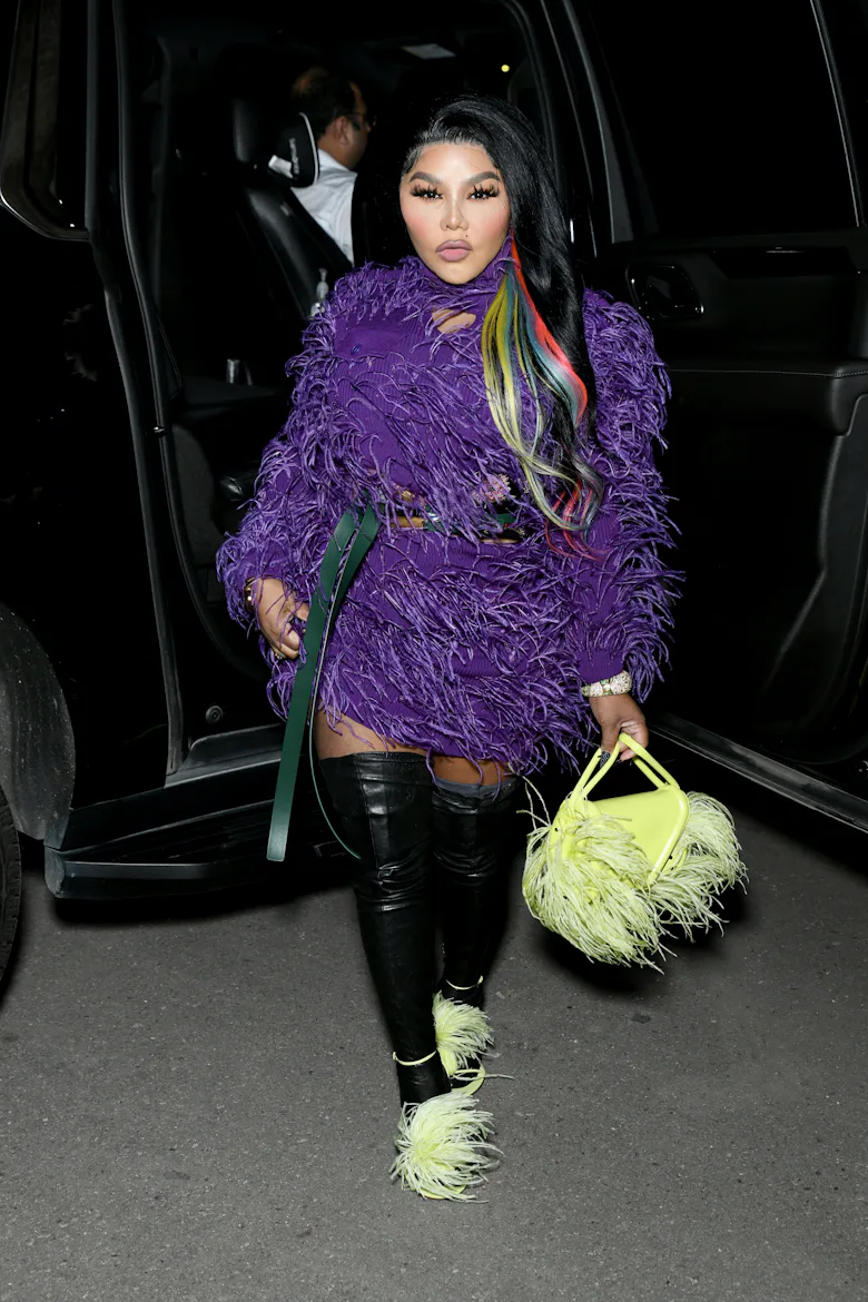 lil kim purple dress Lil' Kim Revealed How Her 1999 VMAs Look Came To Be