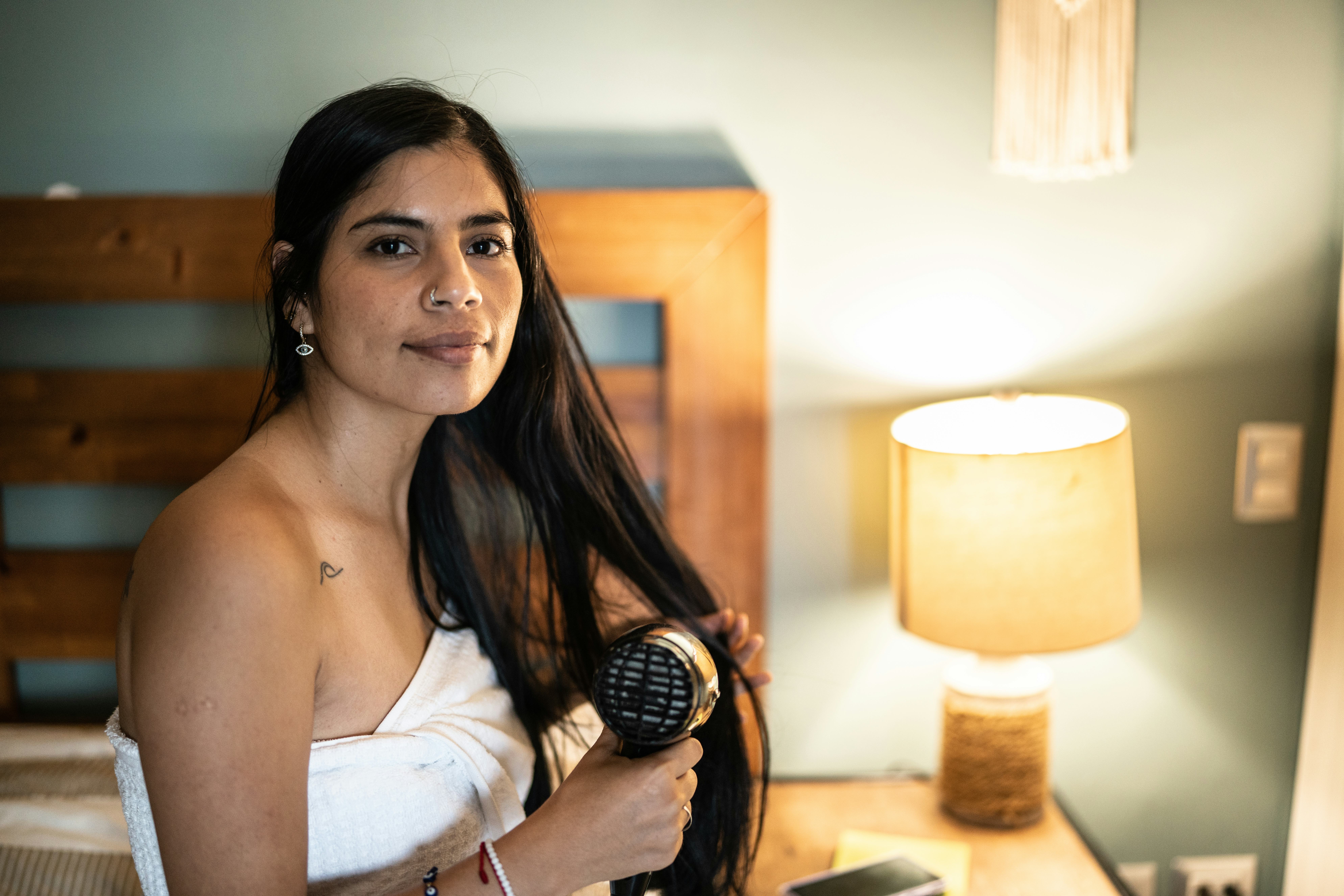 How to go to bed with wet hair.