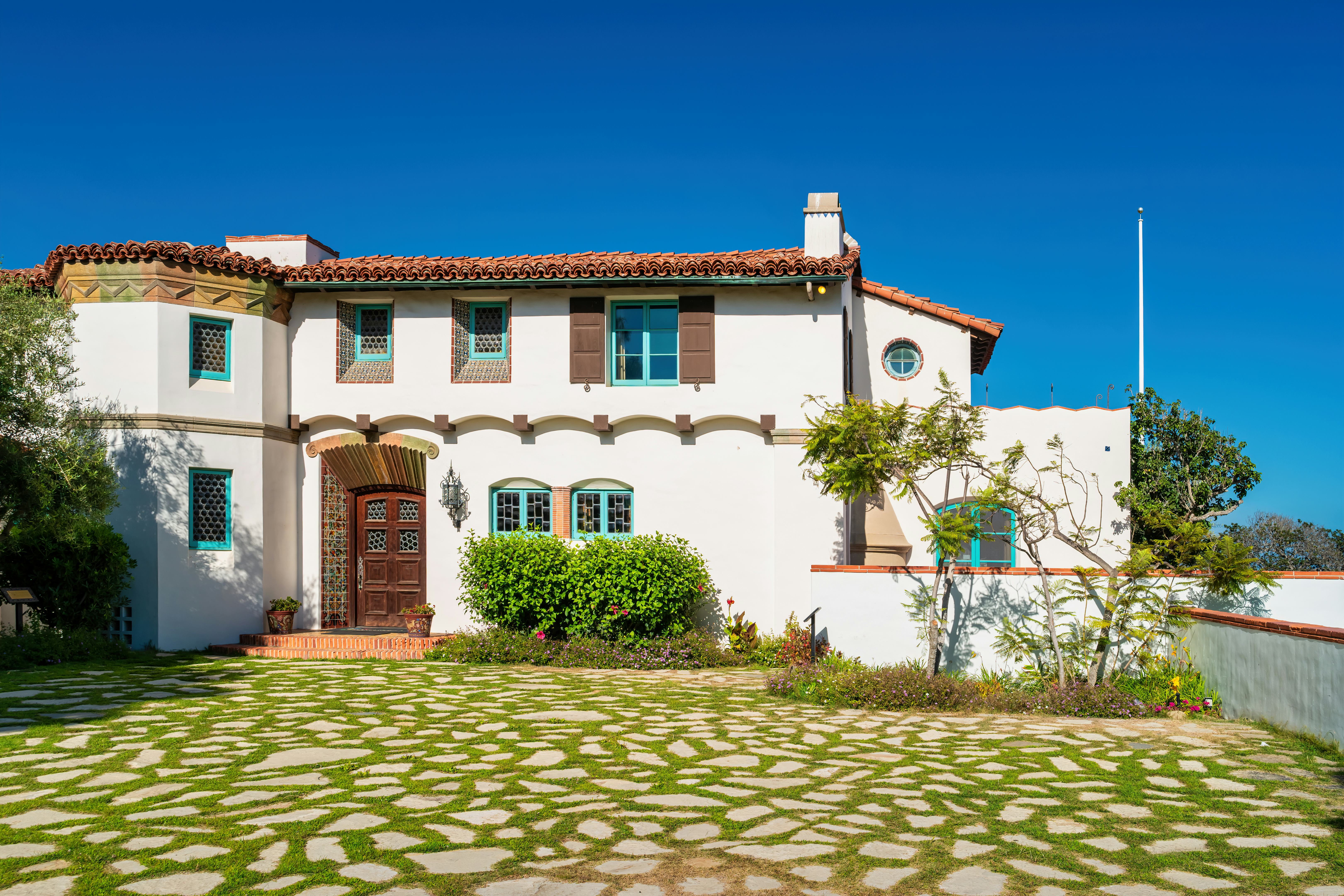 Leo&rsquo;s dream house is a Los Angeles mansion.