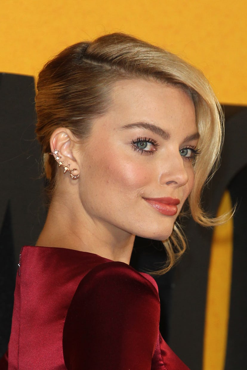 Margot Robbie's hairstyle at the UK Premiere of "The Wolf Of Wall Street" in January 2014.