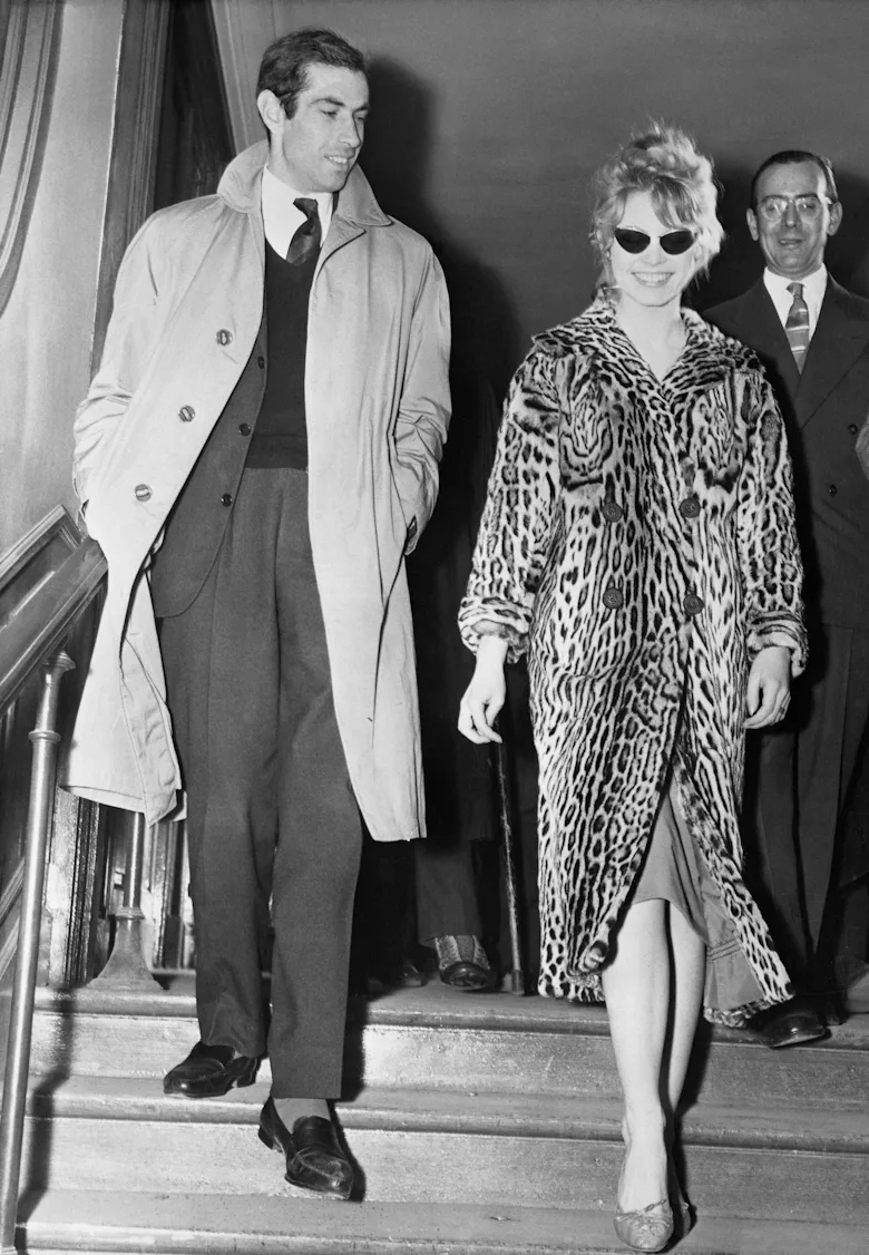 brigitte bardot evening dress 356 Brigitte Bardot Dress Stock Photos, High-Res Pictures, and Images