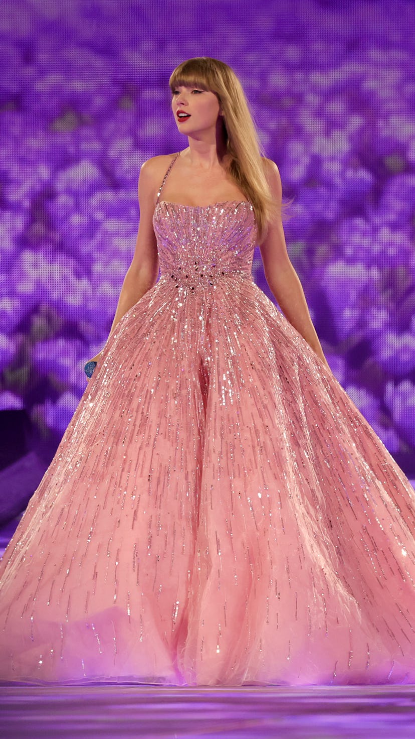 Here are the best nail art design ideas that were inspired by Taylor Swift's newly released album 'S...