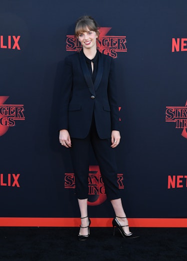 Maya Hawke Netflix galasına katıldı "Garip Şeyler" 3. sezon