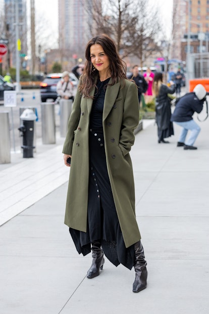 katie holmes wears slouchy boots