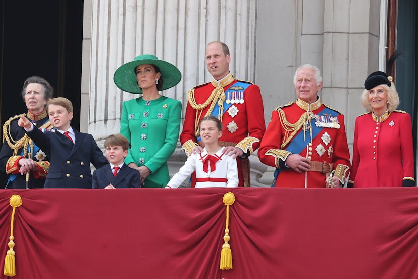 LONDON, ENGLAND - JUNE 17: Prince George of Wales, Prince Louis of Wales, Princess Charlotte of Wale...