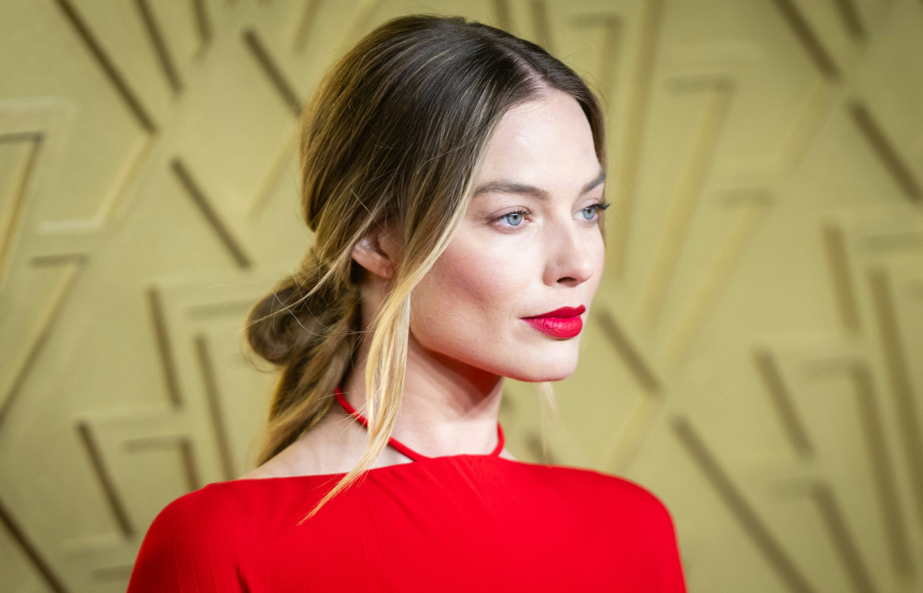 LONDON, ENGLAND - JANUARY 12: Margot Robbie attends the UK Premiere of &ldquo;BABYLON&rdquo; at BFI IMAX Waterlo&hellip;