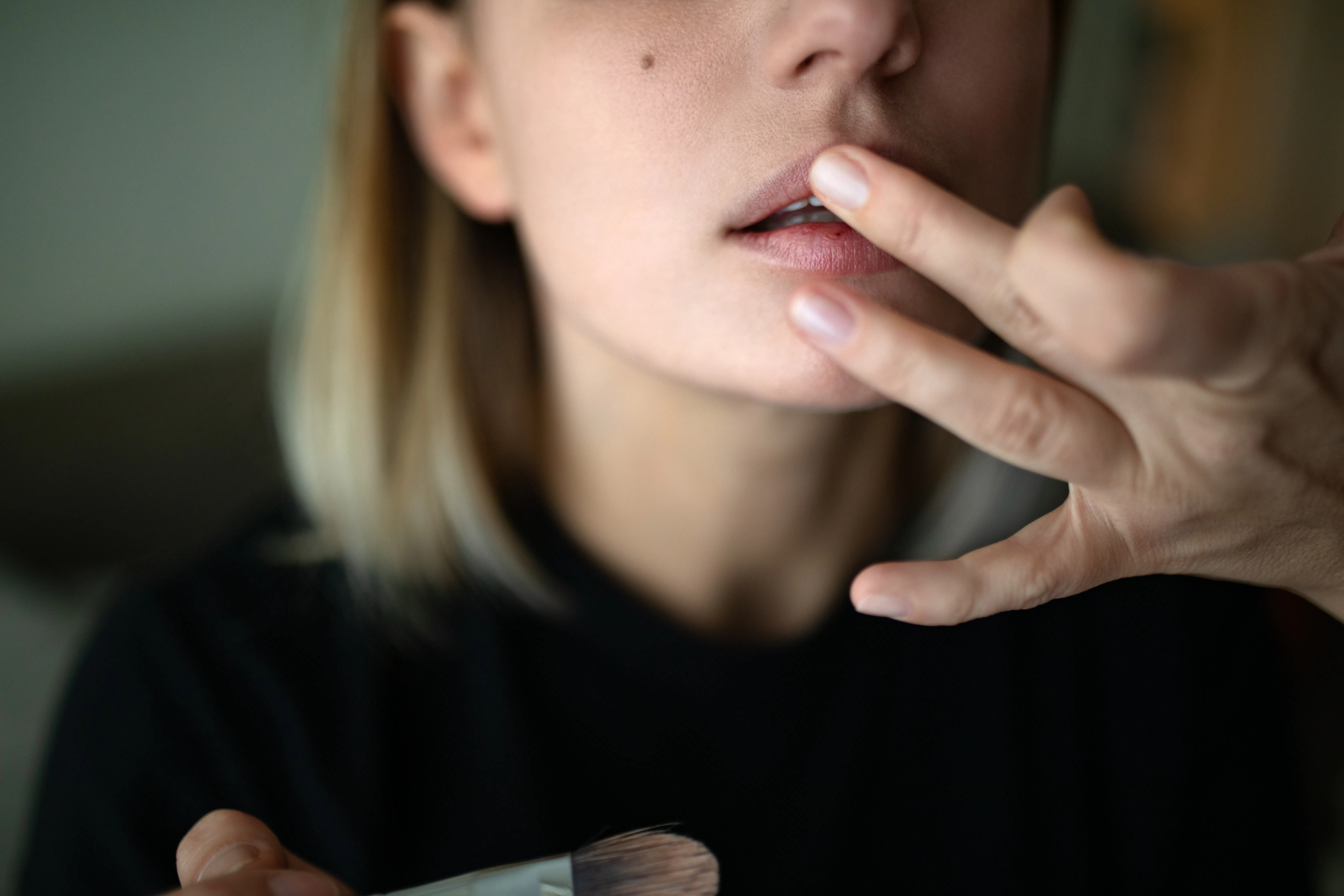 How To Get Rid Of Chapped Lips This Fall & Winter