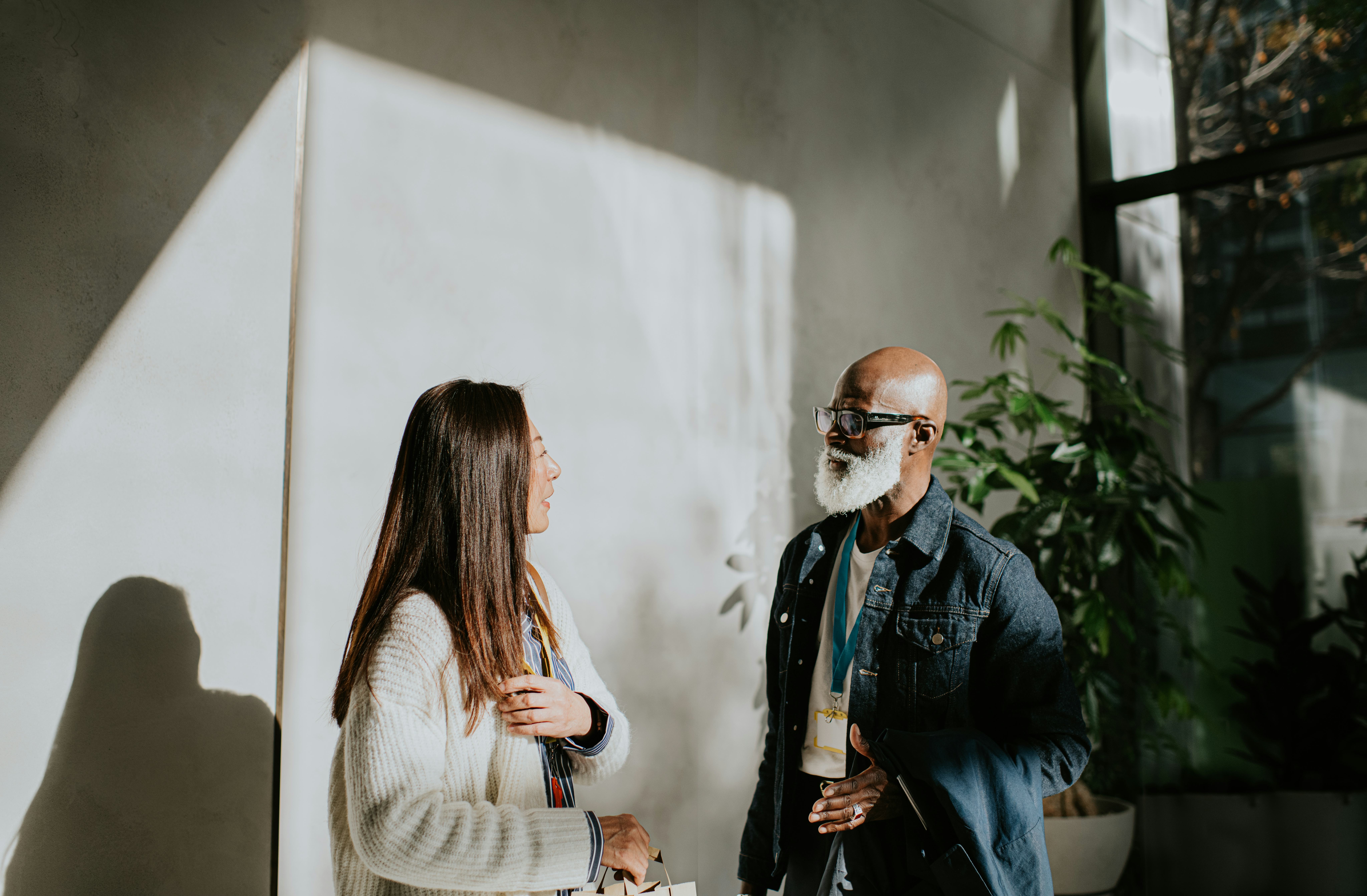 Geminis will talk to everyone they meet while traveling alone.