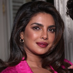 Priyanka Chopra dark pink lipstick at Valentino 2022
