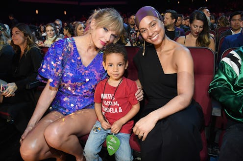 LOS ANGELES, CALIFORNIA - MARCH 14: (EDITORIAL USE ONLY. NO COMMERCIAL USE)  Taylor Swift (L) and Al...