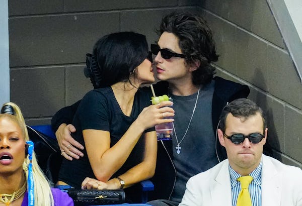 Kylie Jenner claw clip hair kissing Timothee Chalamet US Open 2023