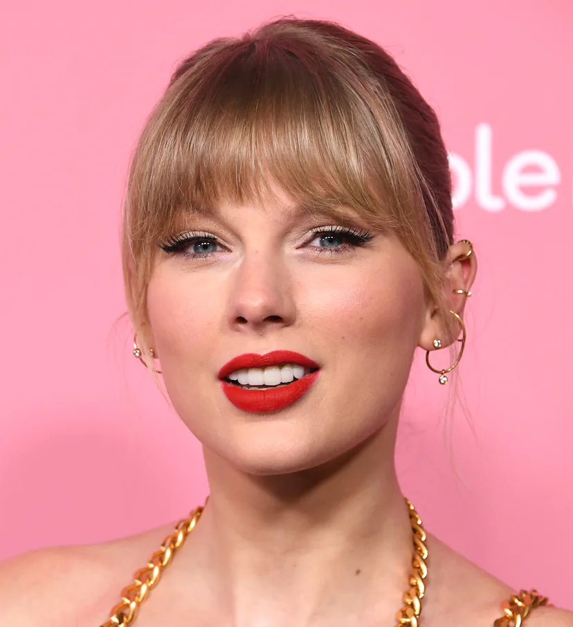 She Stack Taylor Swift's New Ear Piercings Just Helped Level Up Her Whole Look