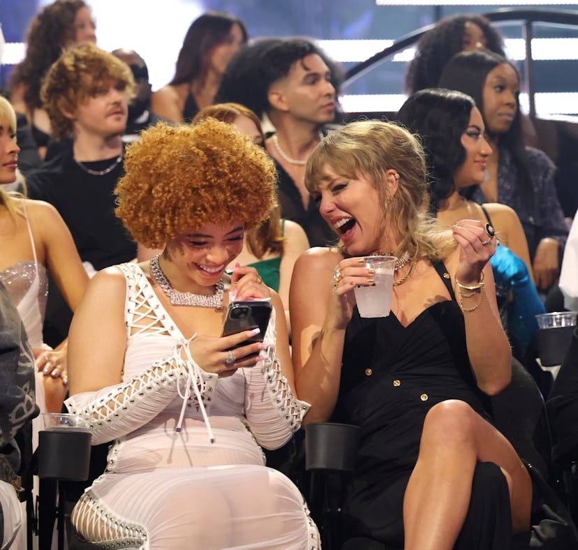 So many videos of Taylor Swift partying at the 2023 VMAs went viral.