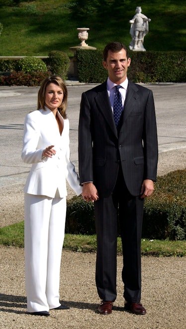 Crown Prince Felipe of Spain and Letizia Ortiz pose during an official engagement ceremony at the ga...