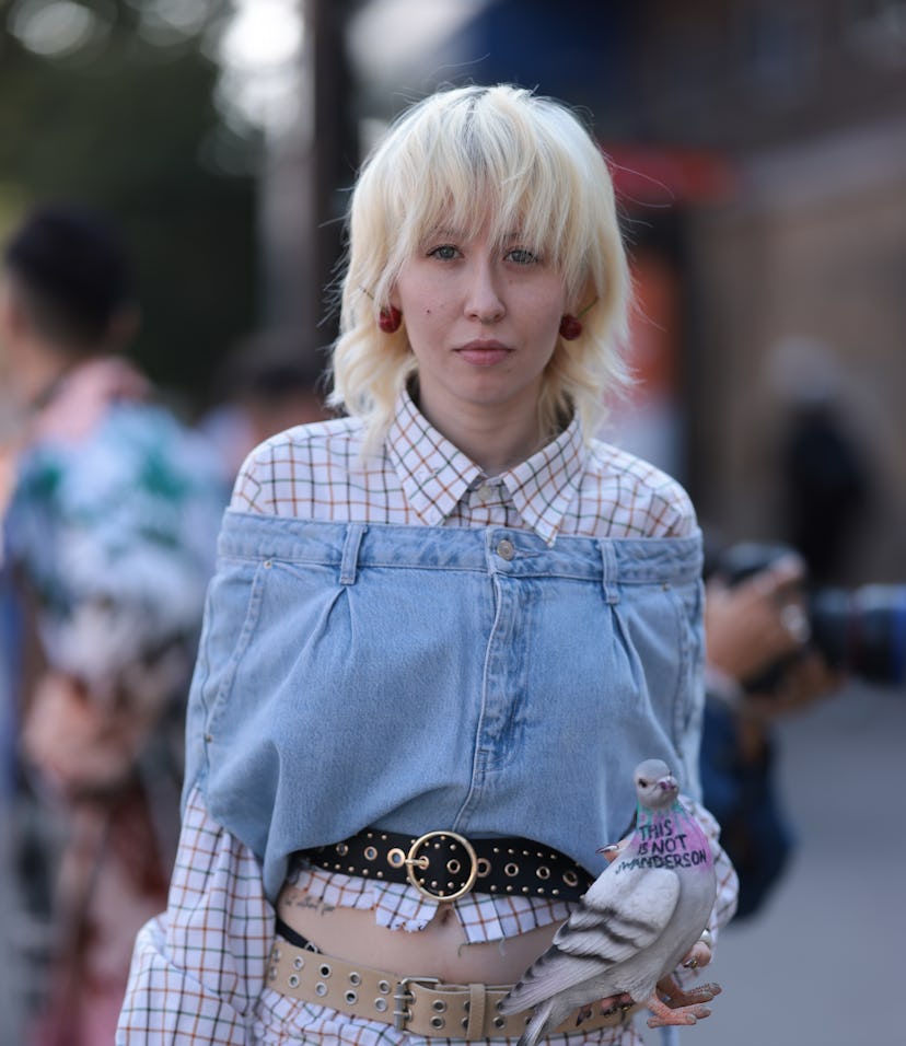 london fashion week spring/summer 2024 street style beauty looks