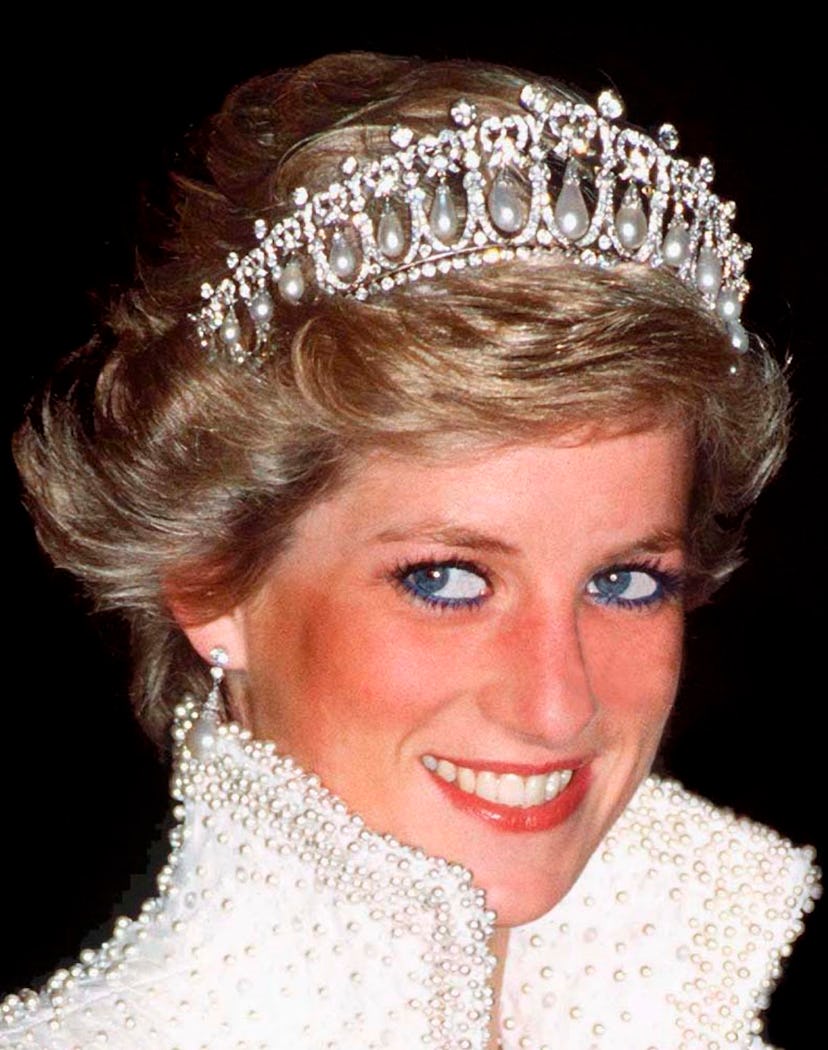Princess Of Wales In Hong Kong Wearing A Pearl And Diamond Tiara Which Was A Wedding Gift From The Q...