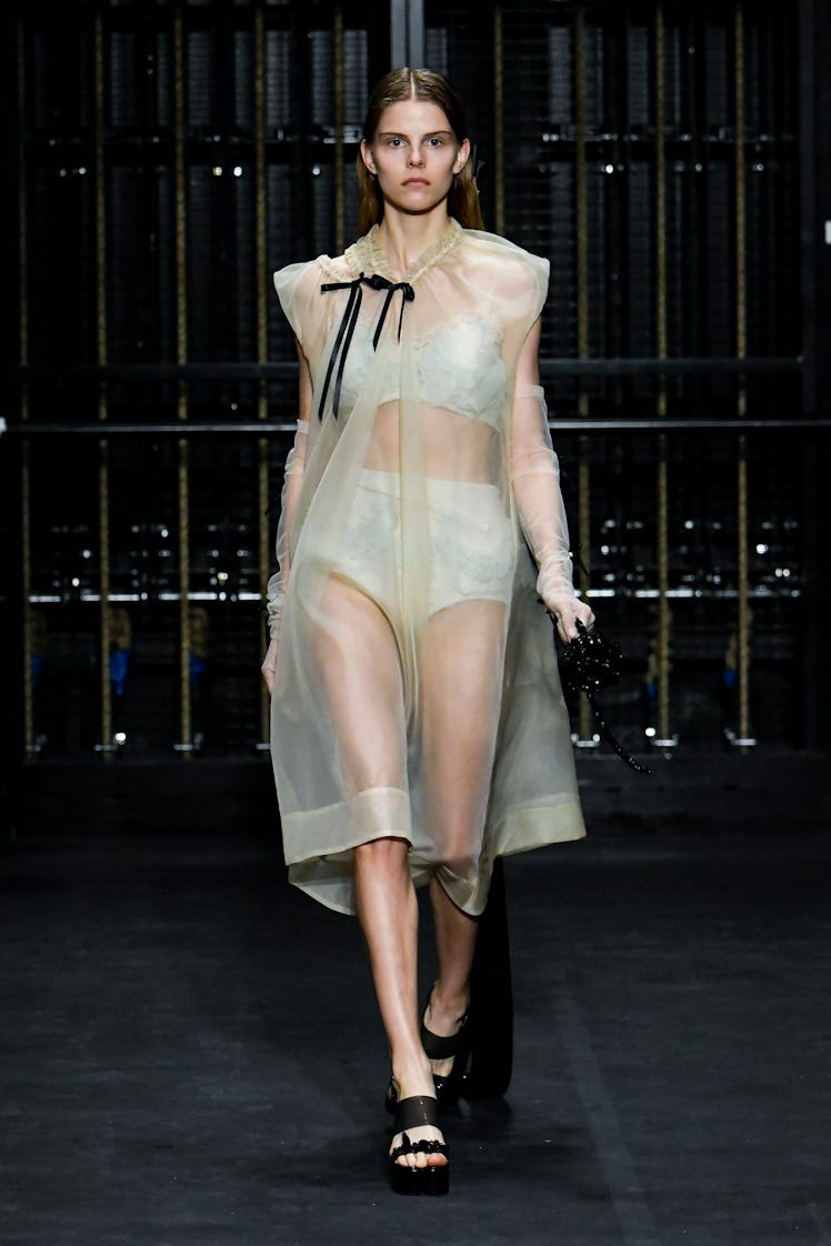 LONDON, ENGLAND - SEPTEMBER 17: A model walks the runway during the Simone Rocha Ready to Wear Sprin...