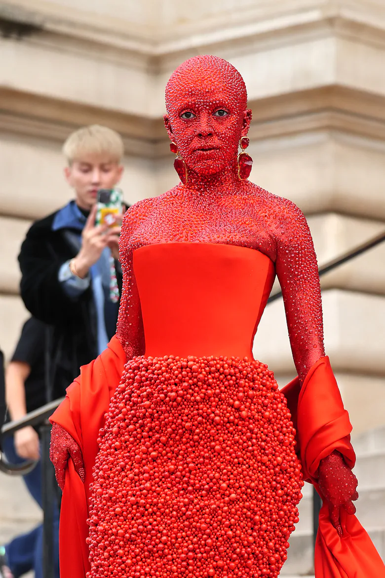 Halloween Costume Ideas for Fashion Insiders Halloween Costume Ideas for Fashion Insiders