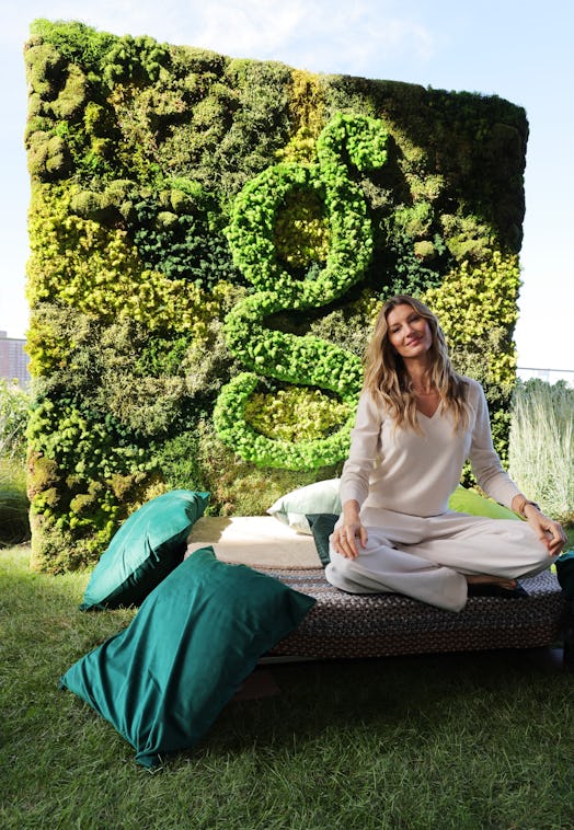 NEW YORK, NEW YORK - SEPTEMBER 15: Gisele Bündchen attends the Gisele Bündchen x Gaia Herbs Launch E…