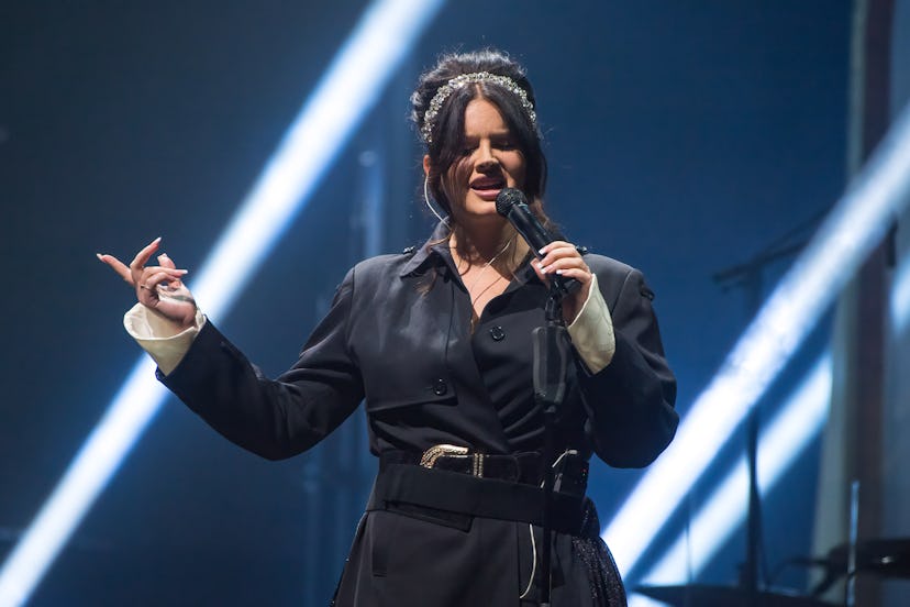 GLASTONBURY, ENGLAND - JUNE 24: Lana Del Rey performs at Day 4 of Glastonbury Festival 2023 on June …