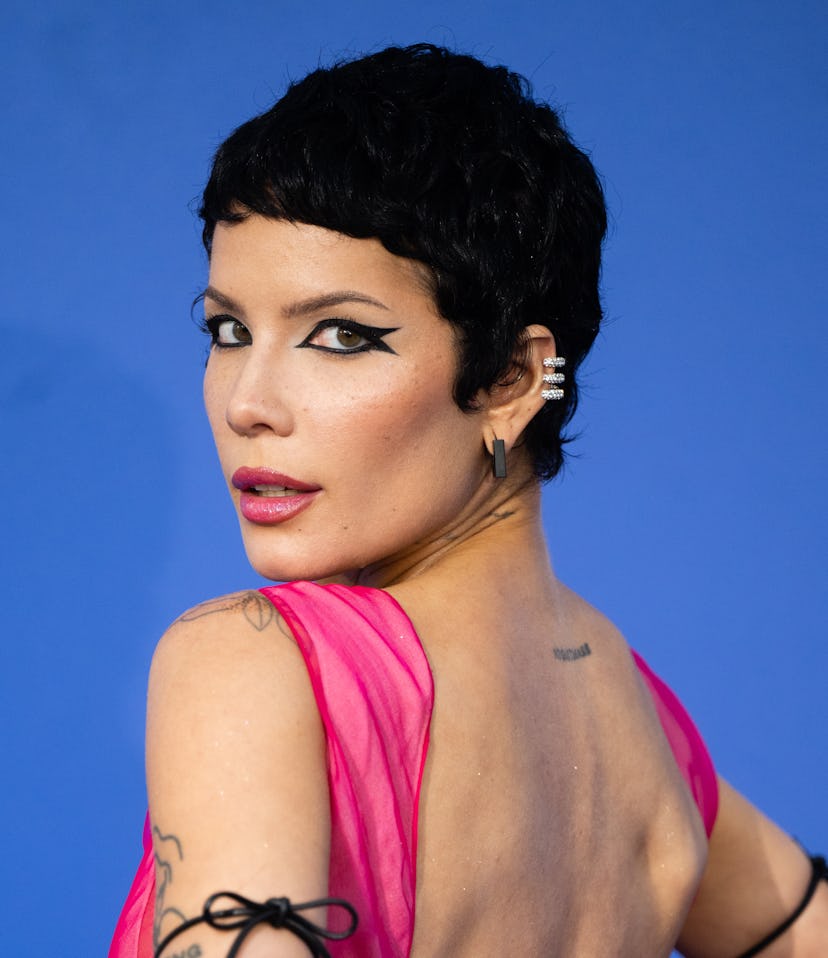 Halsey's boyfriend bixie haircut is a top fall 2023 hair trend, according to stylists.