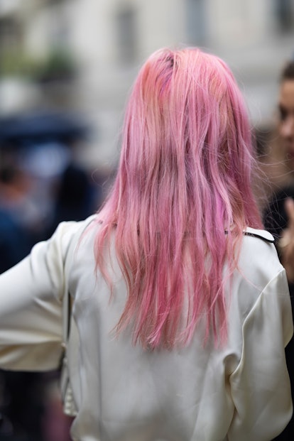Technicolor hair is a Milan Fashion Week Spring/Summer 2024 street style beauty trend