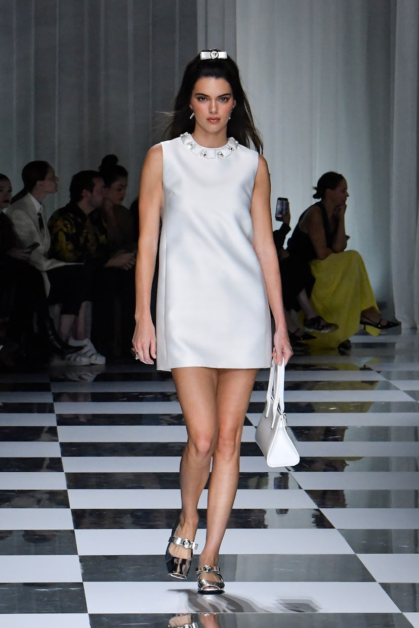  Kendall Jenner walks the runway during the Versace Ready to Wear Spring/Summer 2024 fashion show,