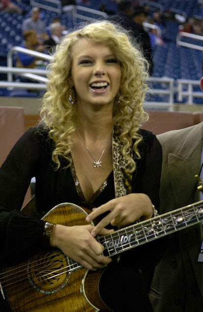 Football fan Taylor Swift at a 2006 Thanksgiving Day football game in Detroit.