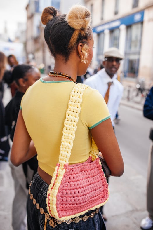 Y2K hairstyles are a Paris Fashion Week Spring/Summer 2024 street style beauty trend