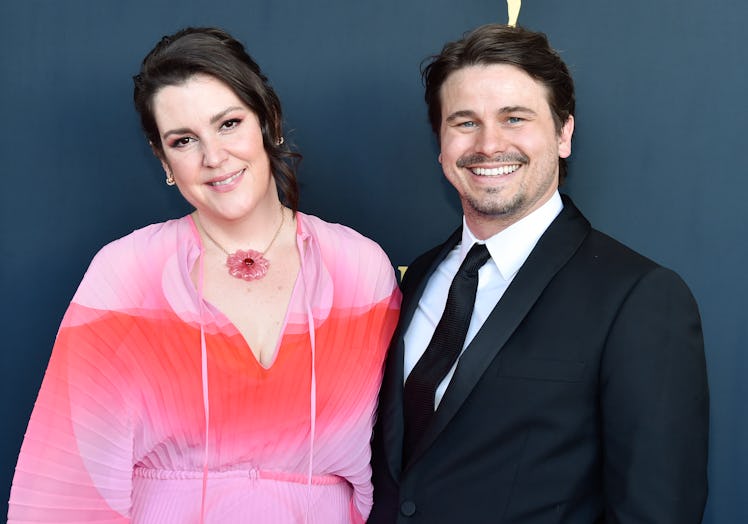 BEVERLY HILLS, CALIFORNIA - AUGUST 13: (L-R) Melanie Lynskey and Jason Ritter attend the 2nd Annual ...