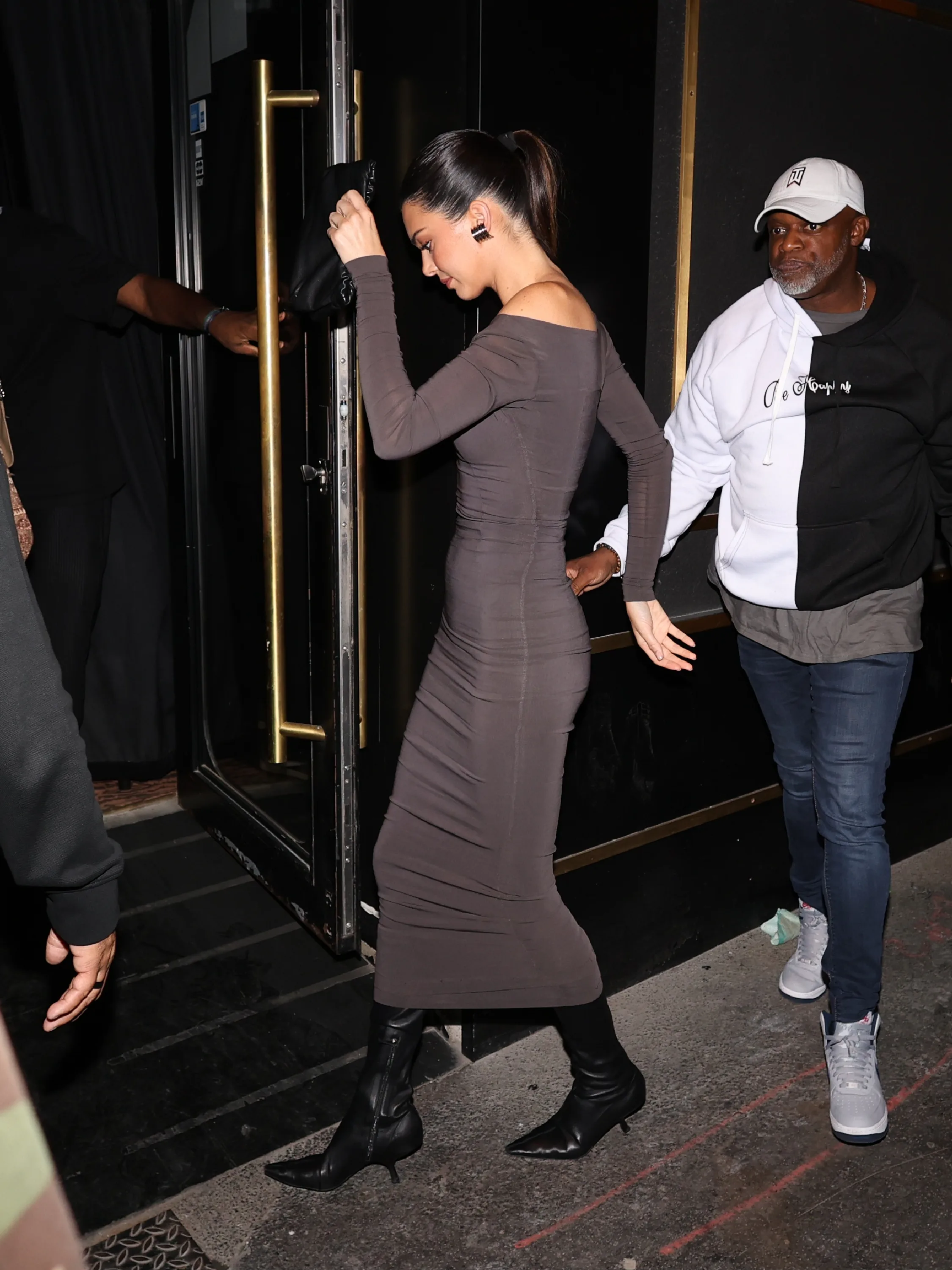 chinese dress ladies Kendall Jenner Plum Halter 2015 Cannes Gala Dress main image 0