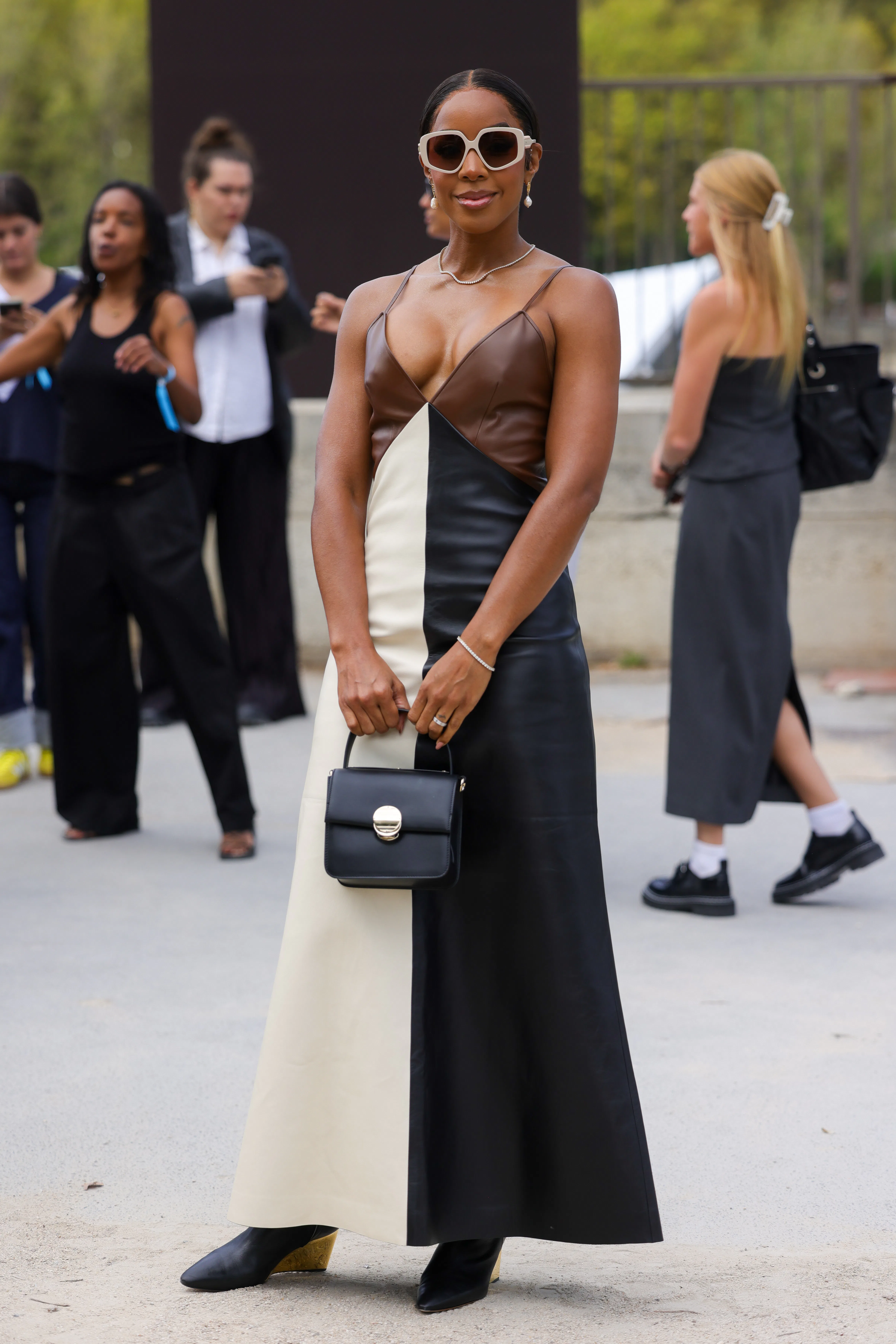 kelly rowland sheer dress Kelly Rowland Perfects the Statement Dress at Paris Fashion Week