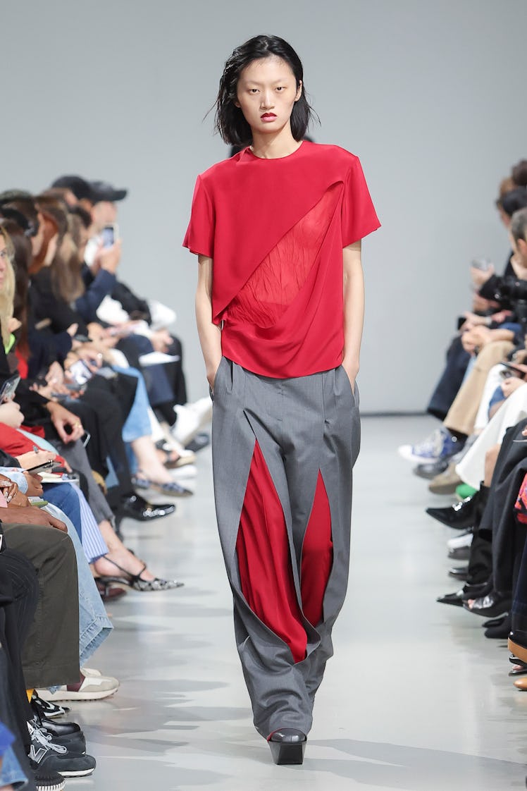 PARIS, FRANCE - SEPTEMBER 26: A model walks the runway during the Peter Do Ready to Wear Spring/Summ...