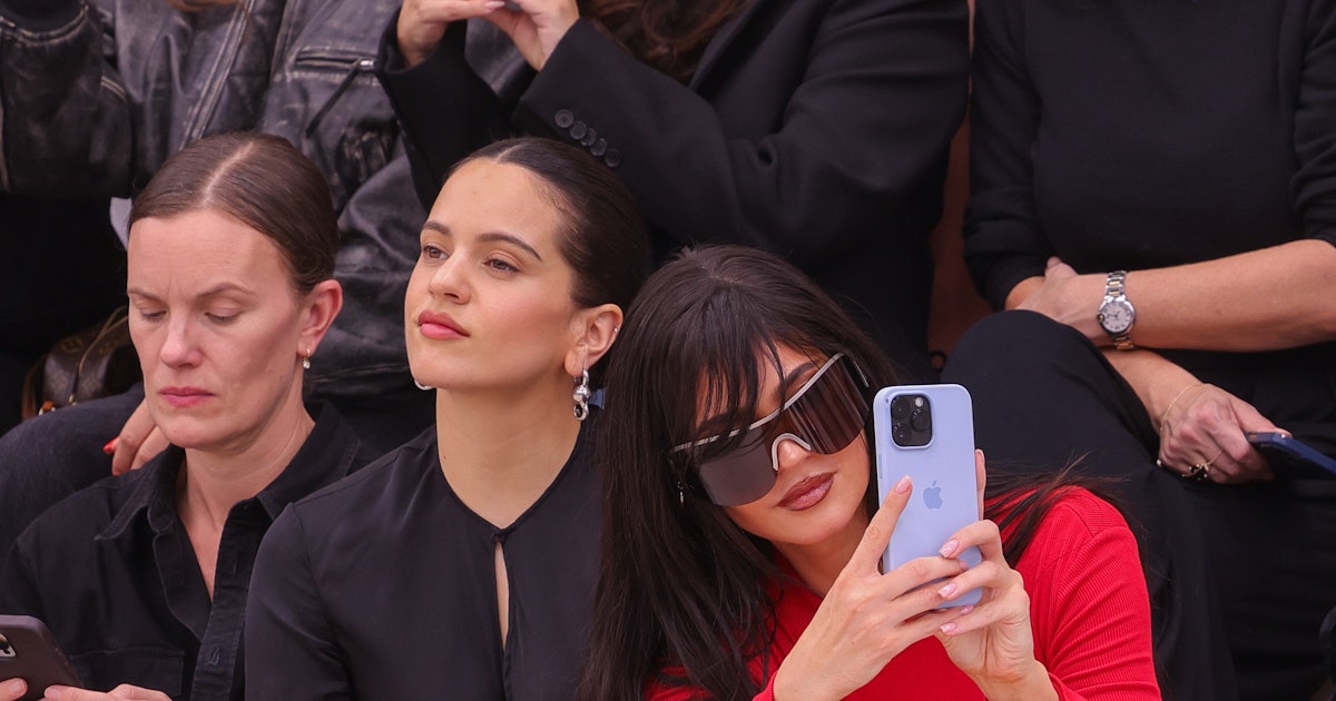Todas las veces que Kylie Jenner y Rosalía se sentaron juntas durante la Semana de la Moda