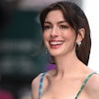Anne Hathaway ponytail with curtain bangs