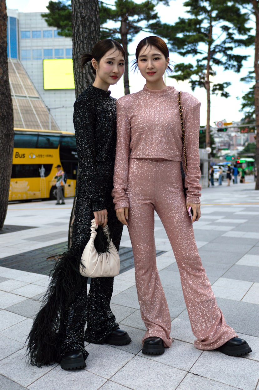 SEOUL, SOUTH KOREA - SEPTEMBER 05: Twins Anna and Ariana wearing Korean brand Hannah Shin at Seoul F...